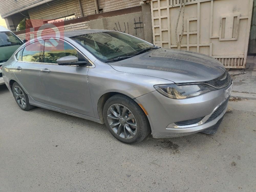 كرايسلر 200